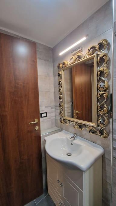 Ferienwohnung La Casa Tra I Caruggi Genua Exterior foto